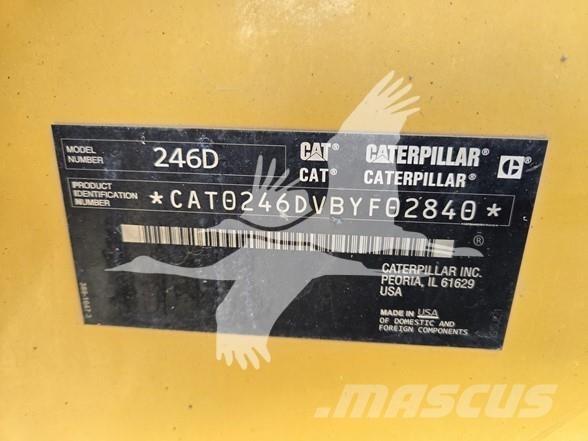 CAT 246D Ładowarki burtowe