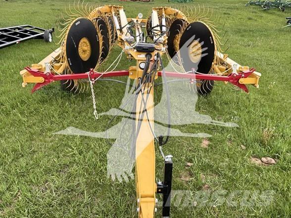 Vermeer VR1428 Zgrabiarki i przetrząsacze