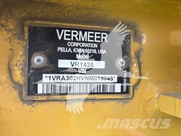 Vermeer VR1428 Zgrabiarki i przetrząsacze