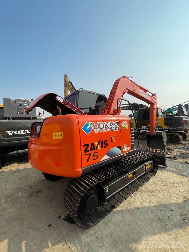 Hitachi ZX 75 Koparki gąsienicowe