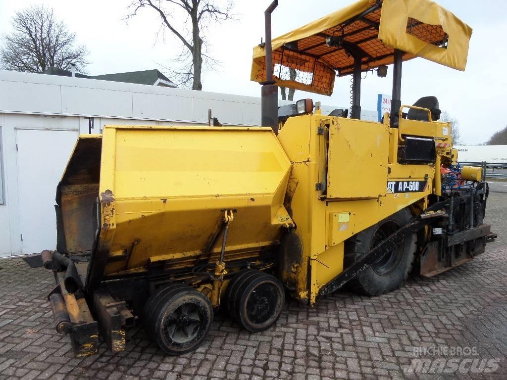 CAT AP 600 Rozściełacze do asfaltu