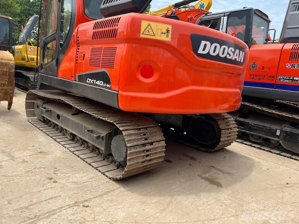 Doosan DX140 Koparki gąsienicowe