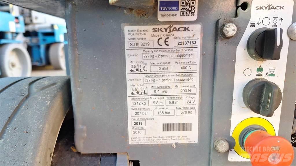 SkyJack SJIII3219 Podnośniki nożycowe