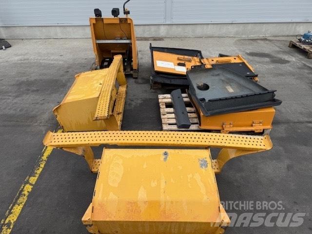 CASE WX 165 BODY Ramy i zawieszenie