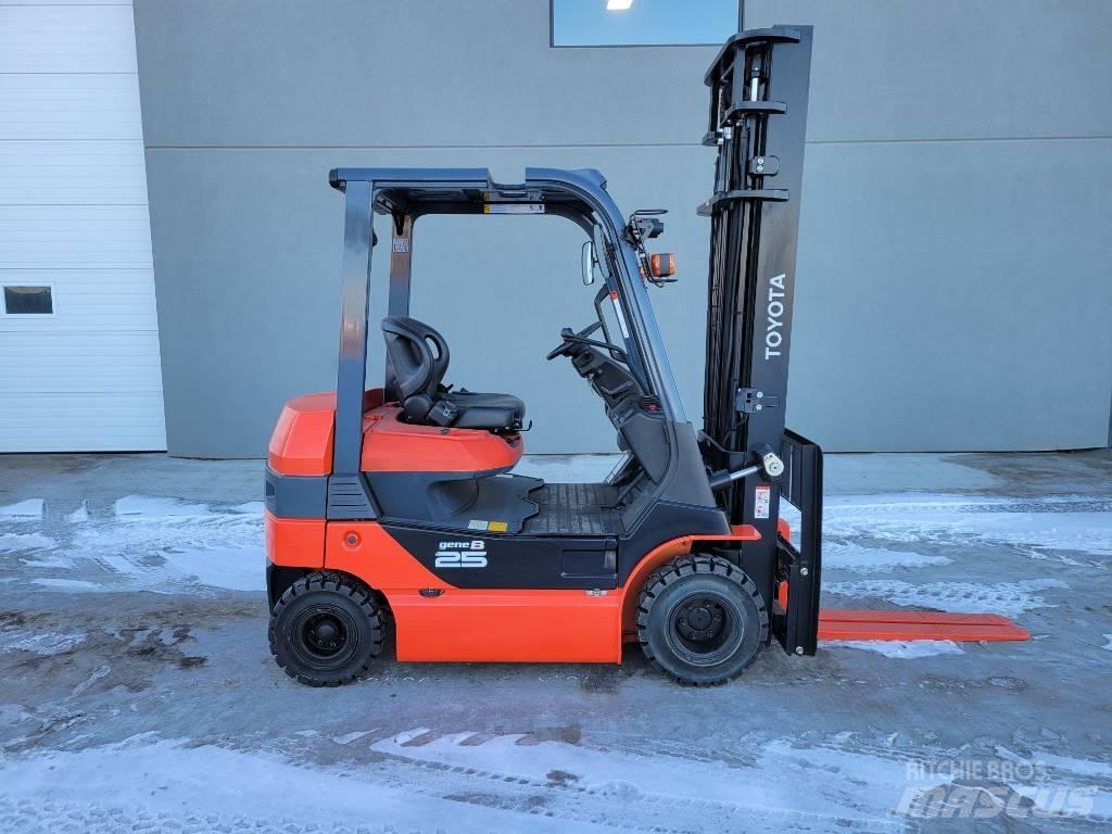 Toyota 8FB25 Wózki elektryczne