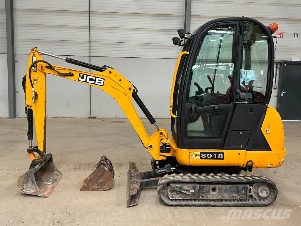 JCB 8018 Minikoparki