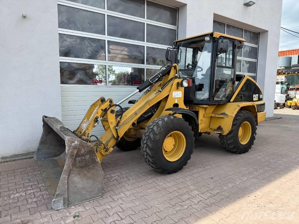 CAT 908 Ładowarki kołowe