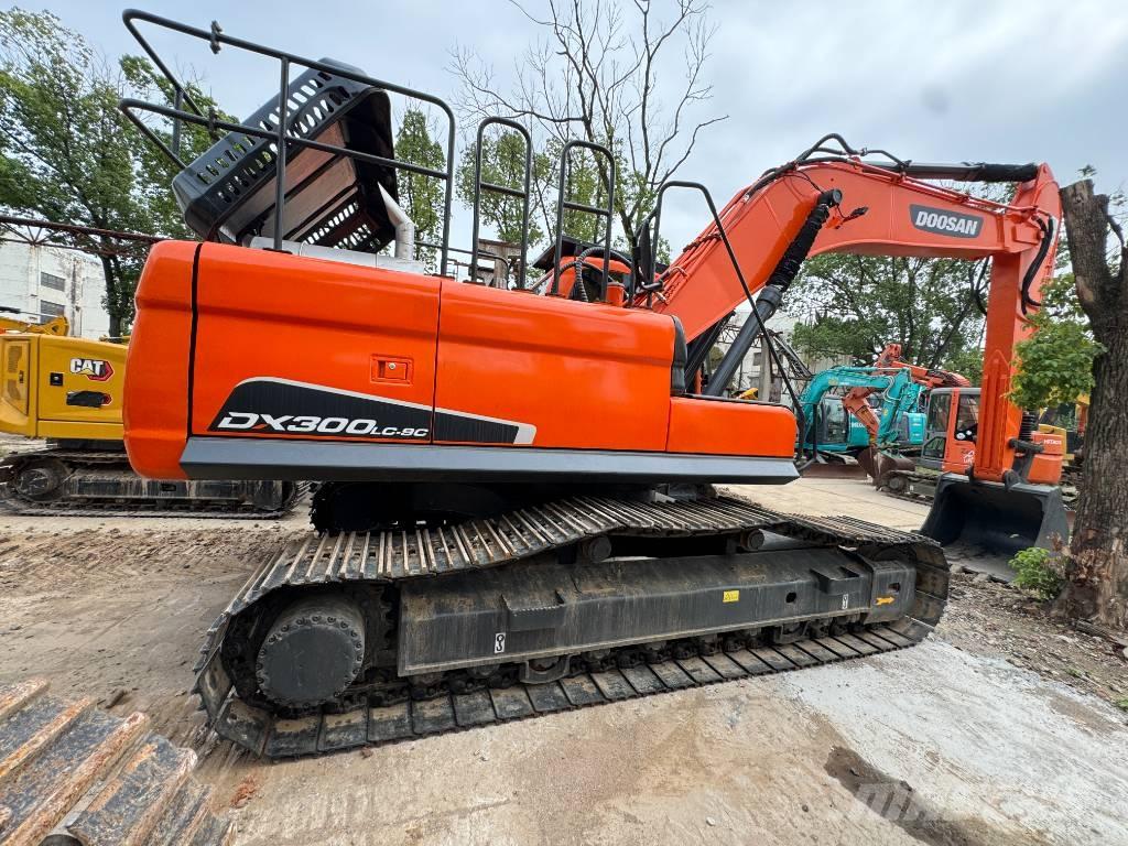 Doosan DX 300 Koparki gąsienicowe