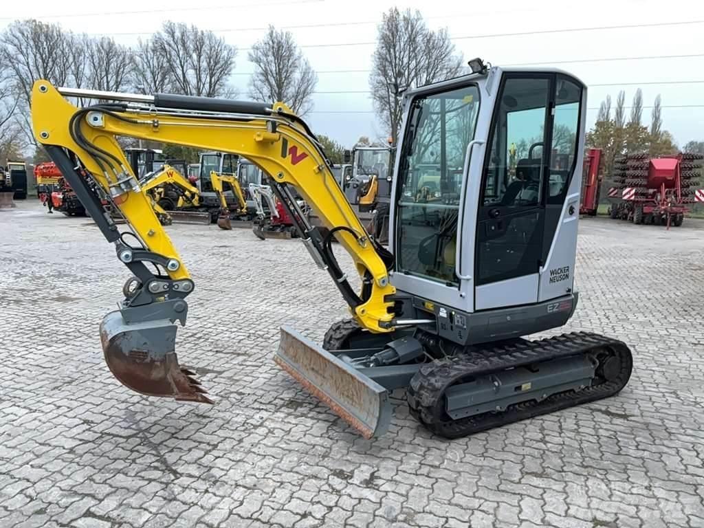 Wacker Neuson EZ26 Minikoparki