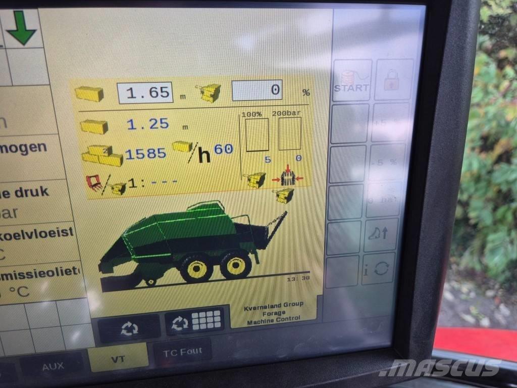 John Deere 1424C Prasy kostkujące