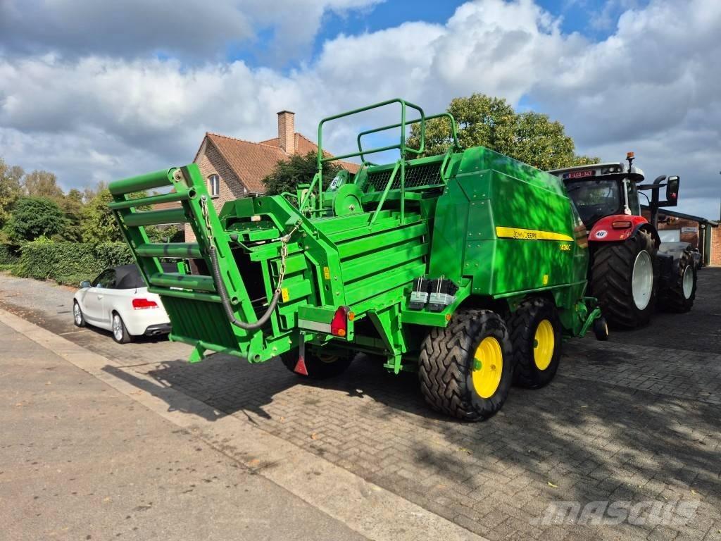 John Deere 1424C Prasy kostkujące