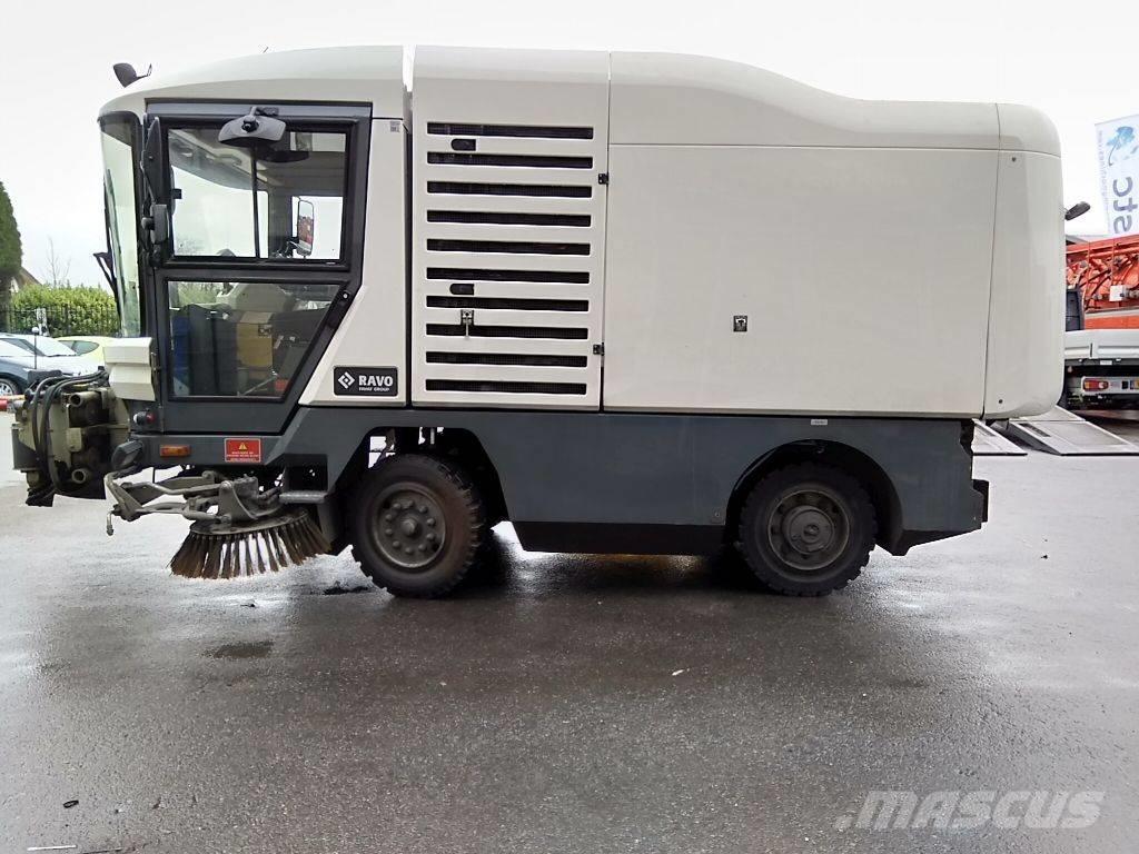 Ravo 530 CD Zamiatarki - Zgarniarki - Odśnieżarki