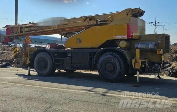 Kobelco RK 450 Żurawie terenowe