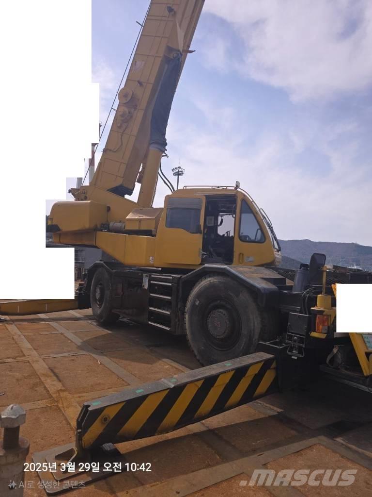 Kobelco RK 450 Żurawie terenowe