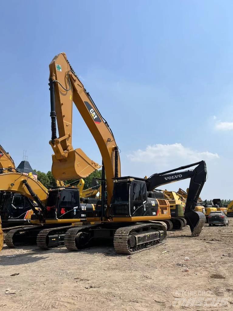 CAT 330D2 Koparki gąsienicowe