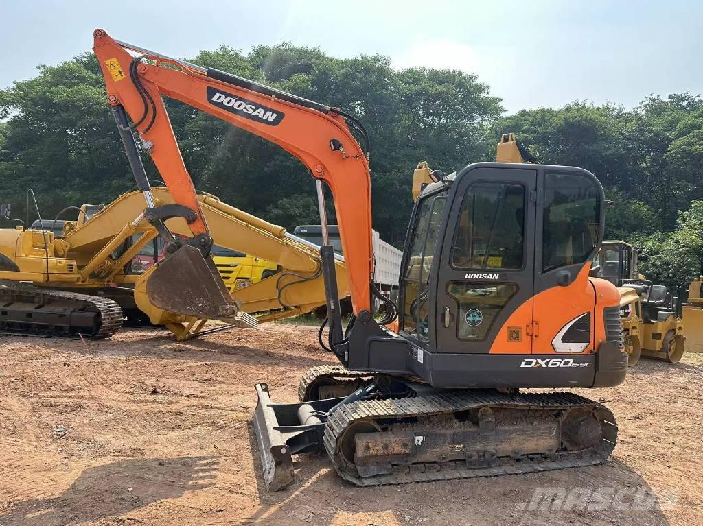 Doosan DX 60 Koparki gąsienicowe