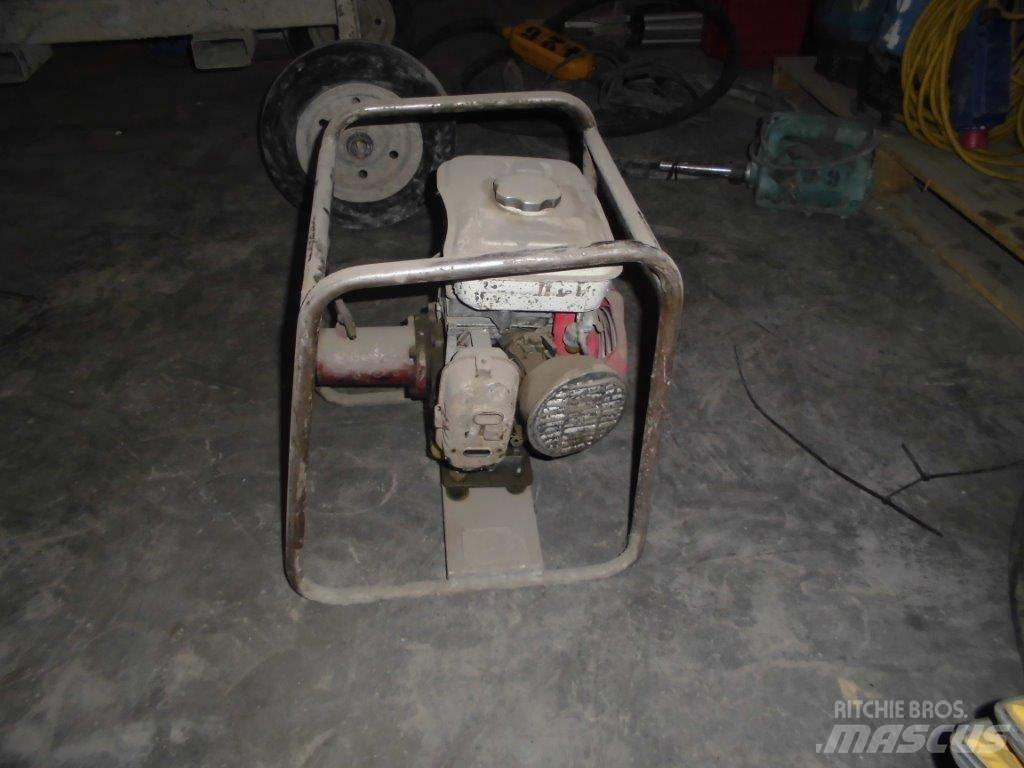  NEUMAC HONDA G150 Maszyny budowlane - Inne