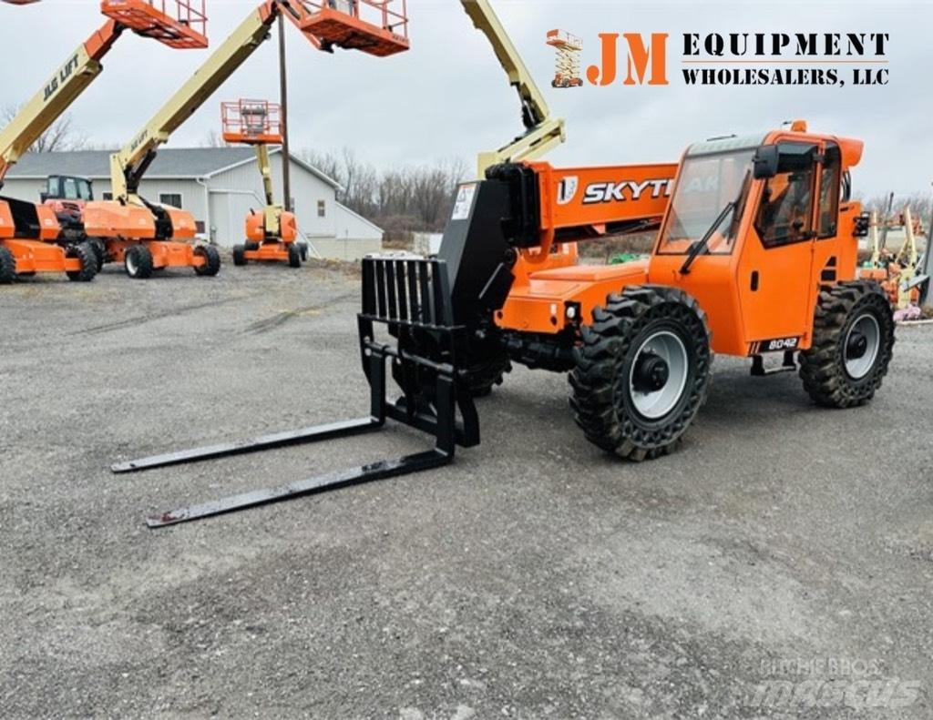 SkyTrak 8042 Ładowarki teleskopowe