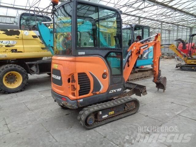 Doosan DX19 Minikoparki