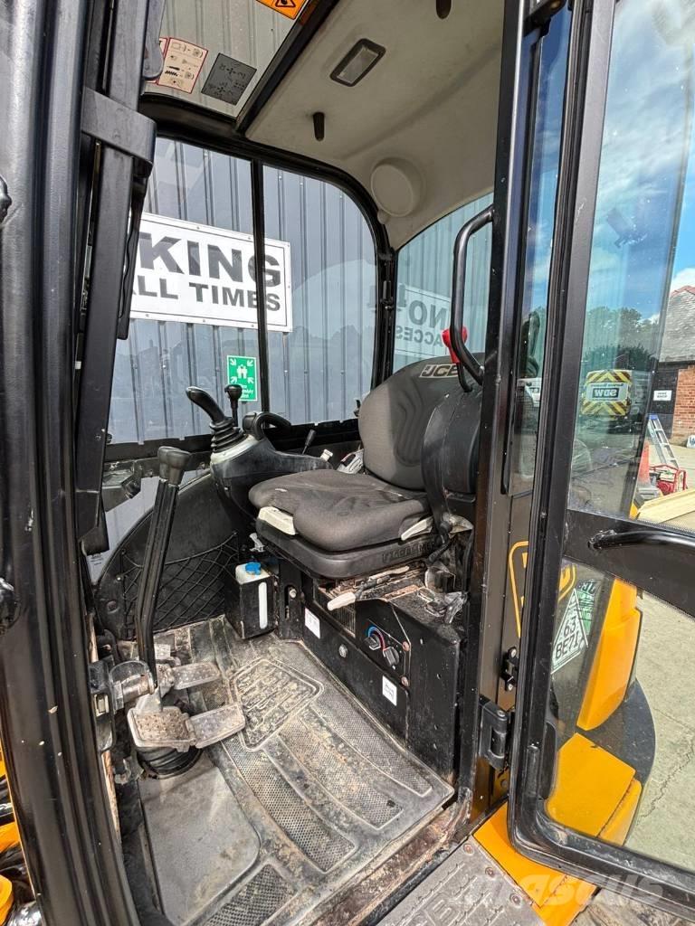 JCB 8026 CTS Minikoparki