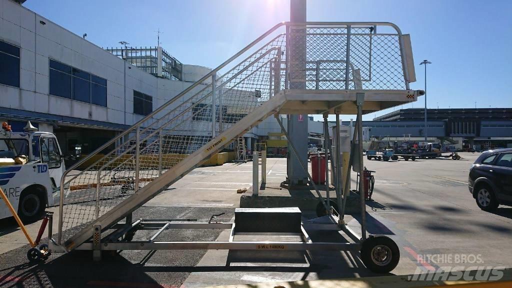  PASSENGER STAIRS Magazynowanie - Inne