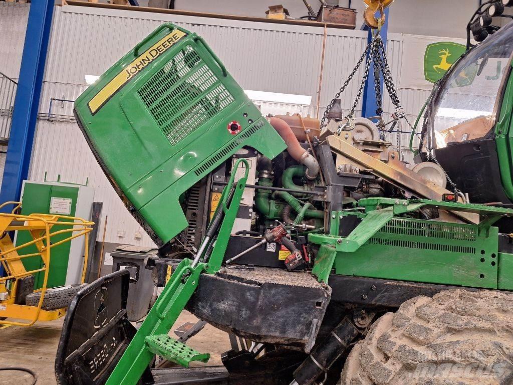 John Deere 1910 Forwardery