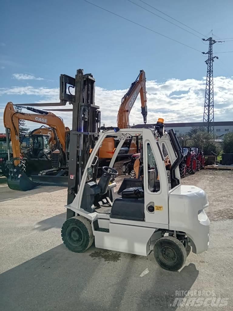 UniCarriers DX 25 Wózki Diesla