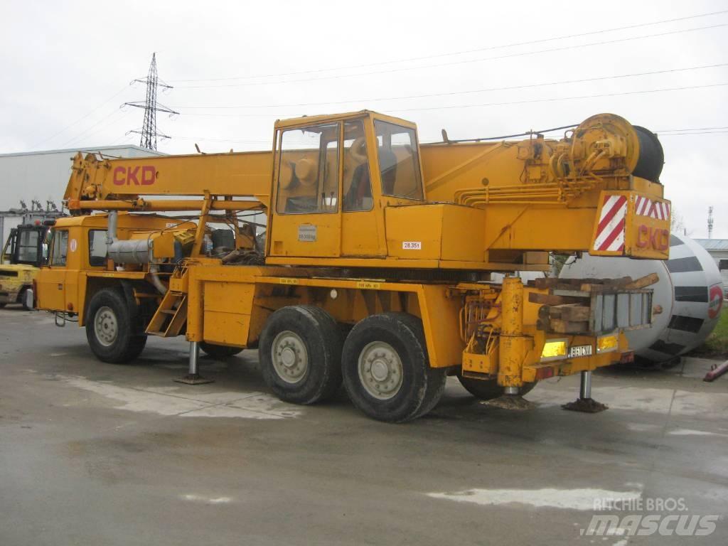 Tatra CKD Żurawie szosowo-terenowe