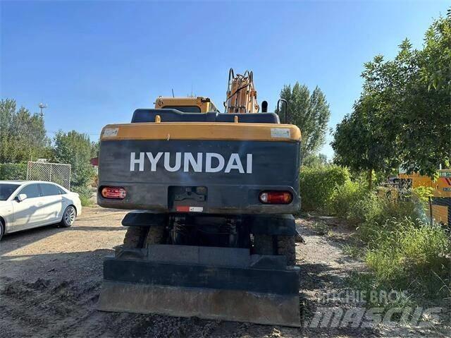 Hyundai 210W Koparki kołowe