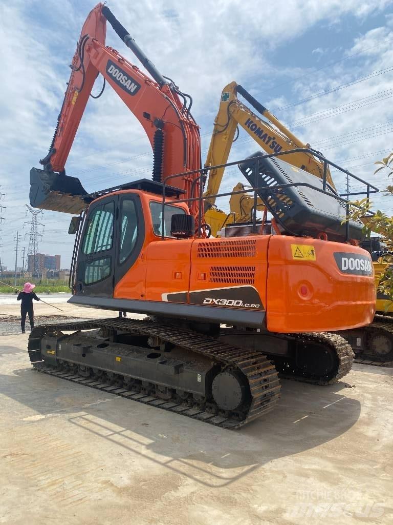 Doosan DX 300 Koparki gąsienicowe
