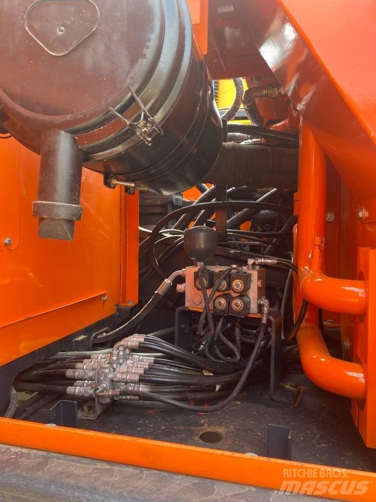 Doosan DX 300 Koparki gąsienicowe