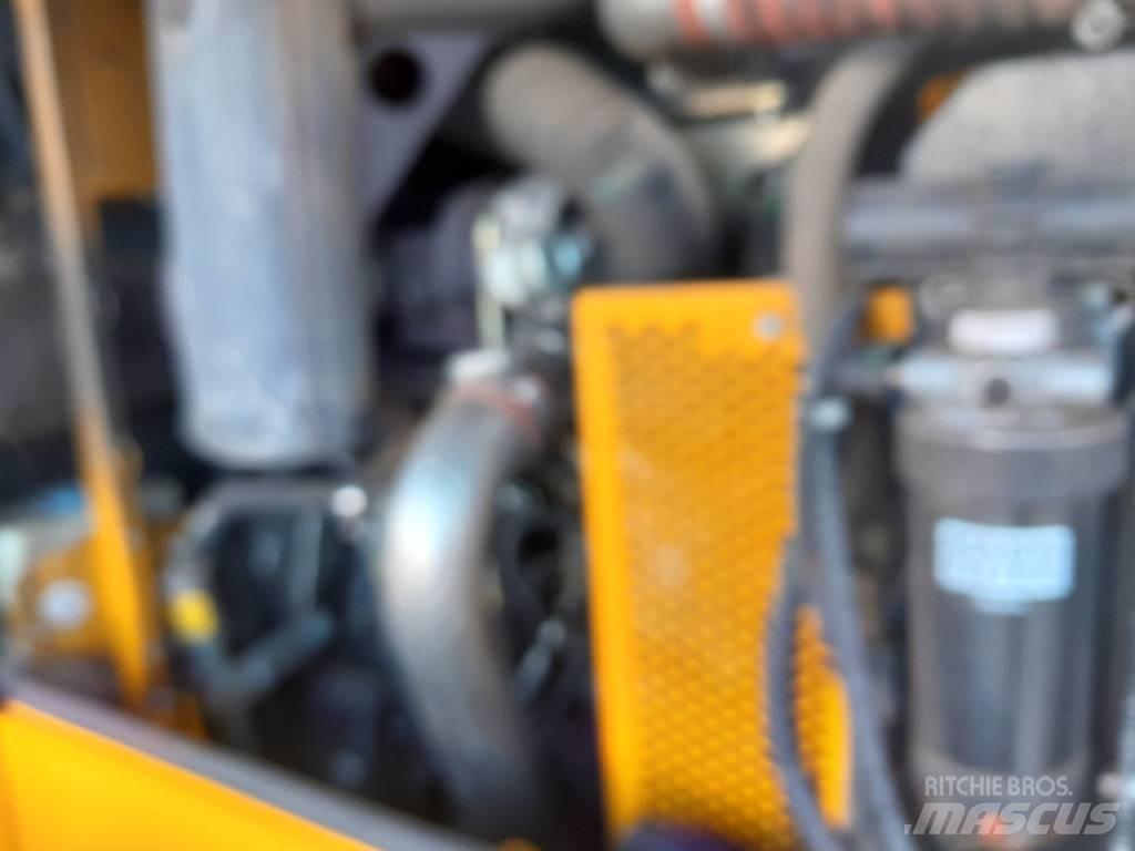 JCB 412 Ładowarki rolnicze