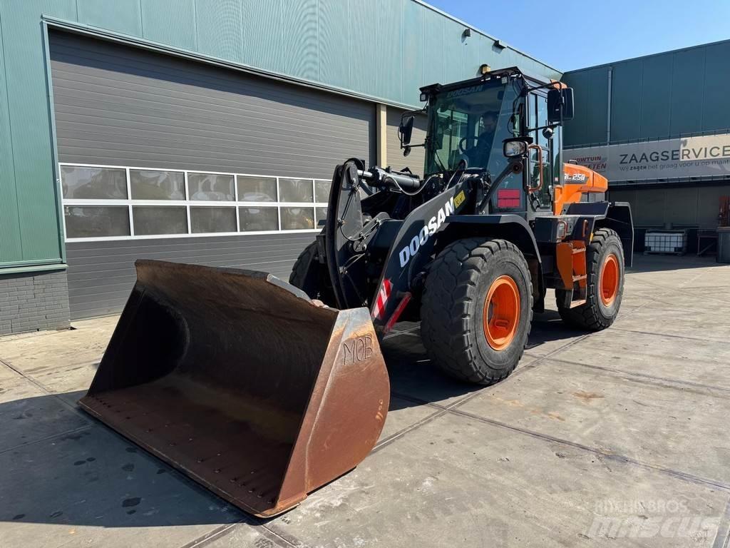 Doosan DL250-7 Ładowarki kołowe