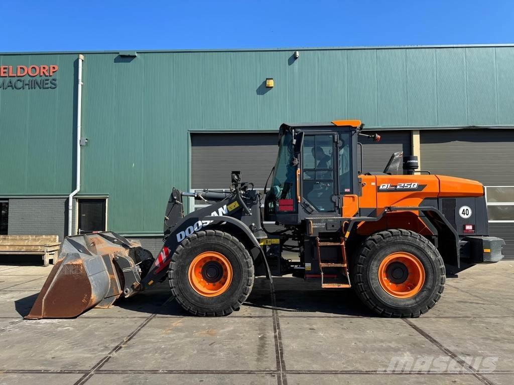 Doosan DL250-7 Ładowarki kołowe