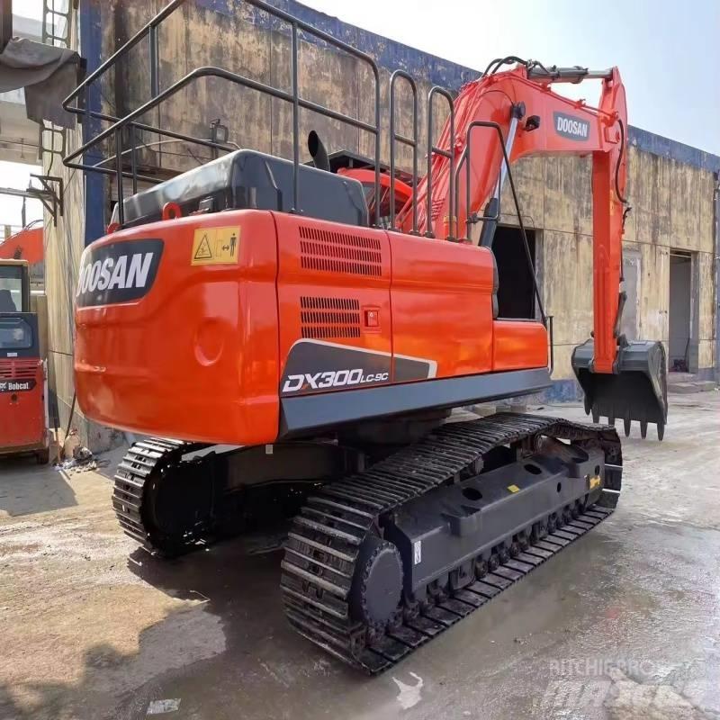 Doosan DX 300 LC-9C Koparki gąsienicowe