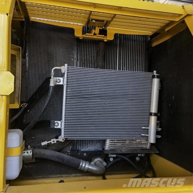 Komatsu PC200-8 Koparki gąsienicowe