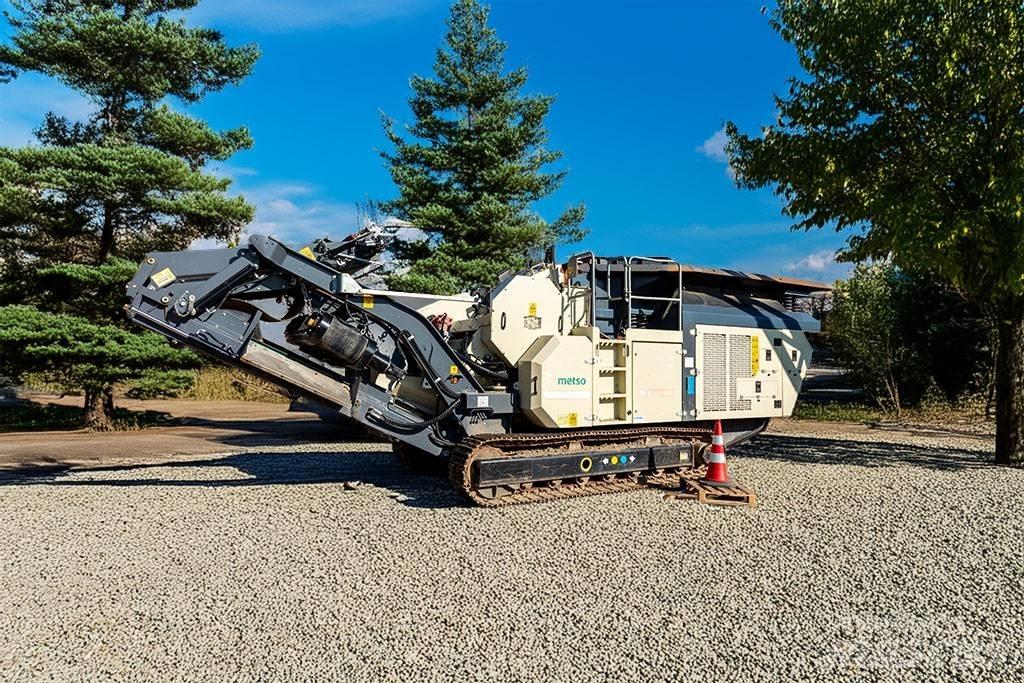 Metso J90 Kruszarki mobilne