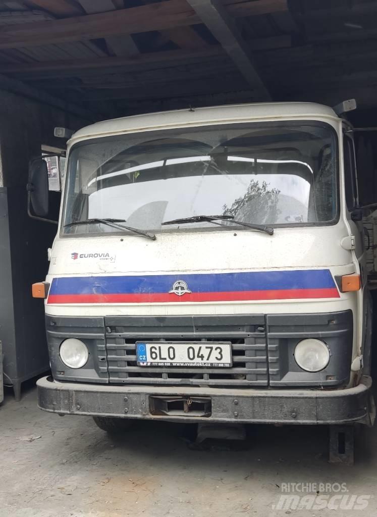 Avia 30N Ciężarówki typu Platforma / Skrzynia
