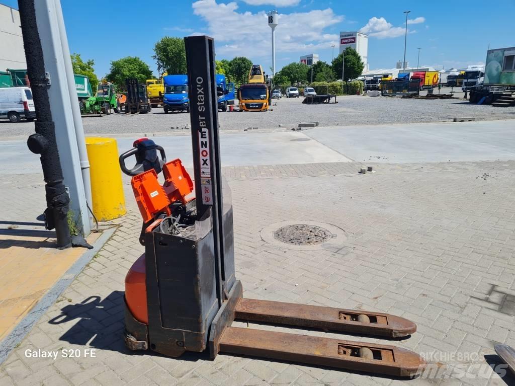 Toyota SWE080L Wózki widłowe unoszące z dyszlem