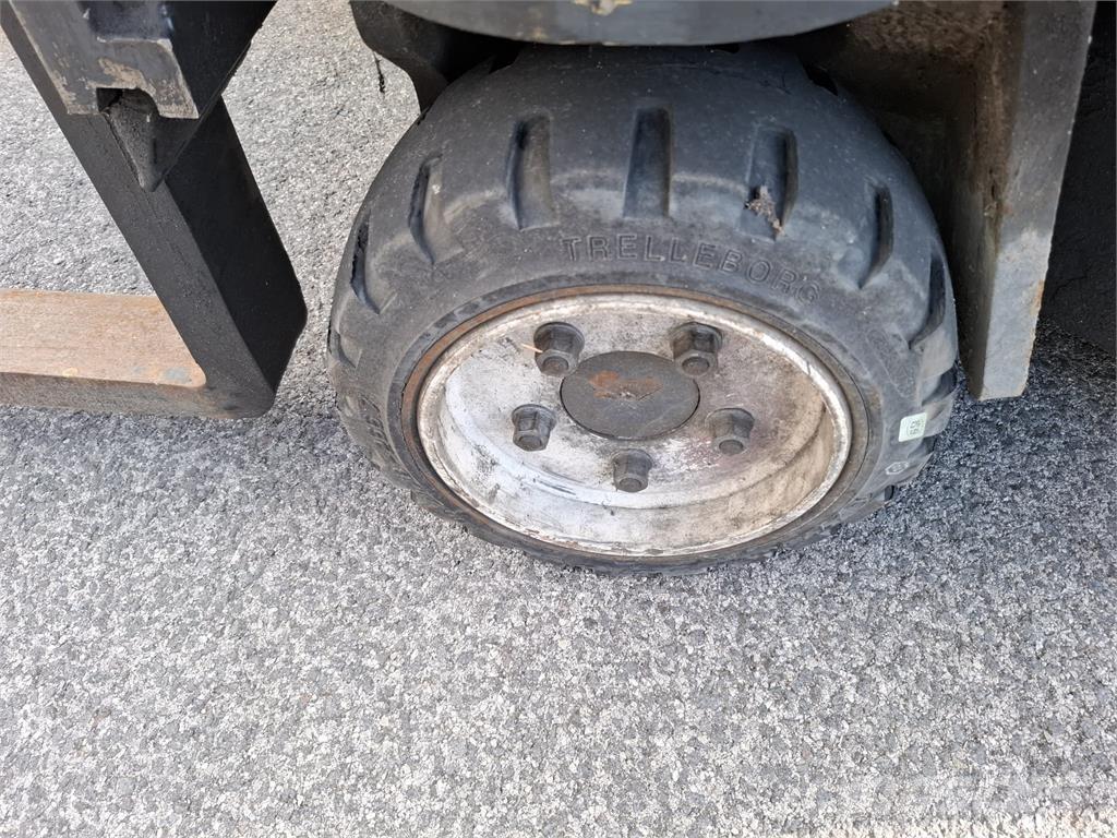 Combilift C3000CB Wózki widłowe czterokierunkowe