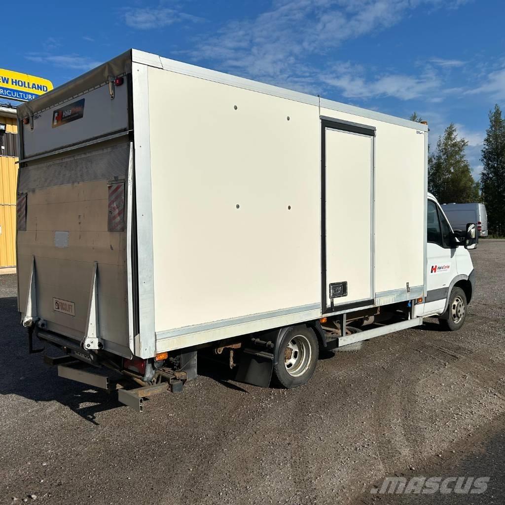 Iveco Daily 3.0 Samochody ciężarowe ze skrzynią zamkniętą