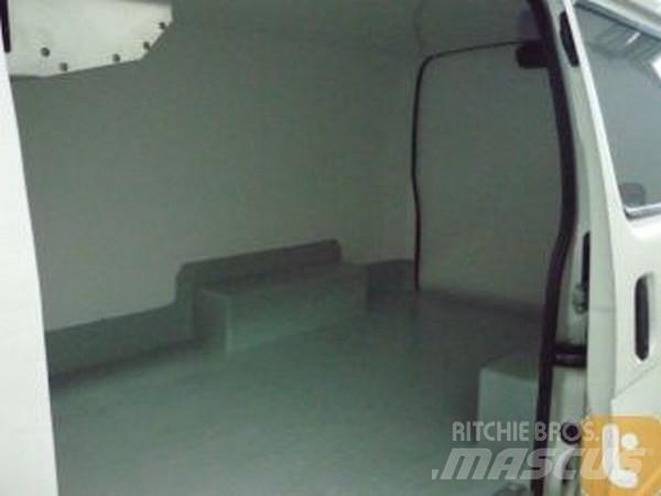 Toyota HIACE RZH103R Busy / Vany