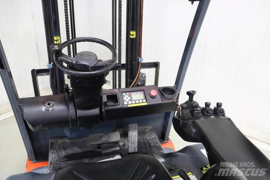 Toyota 8FBMT25 Wózki elektryczne