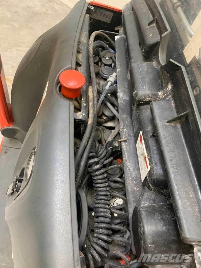 Linde L10 Wózki widłowe unoszące z dyszlem