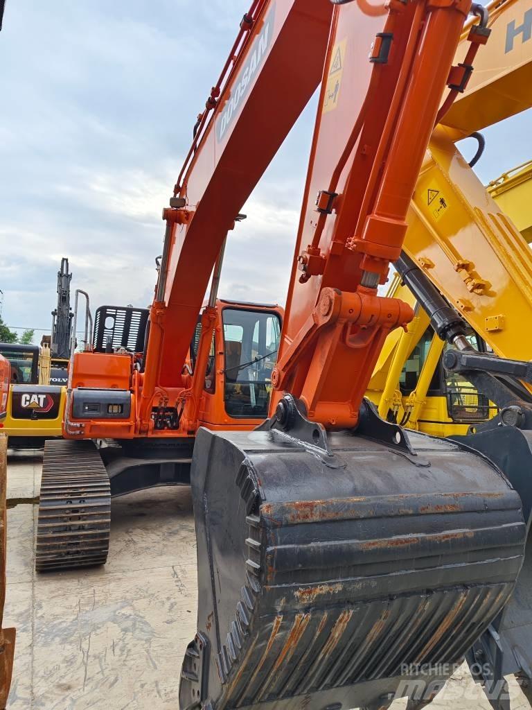 Doosan 225 LC Koparki gąsienicowe
