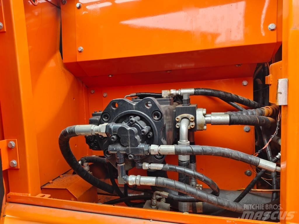 Doosan 225 LC Koparki gąsienicowe
