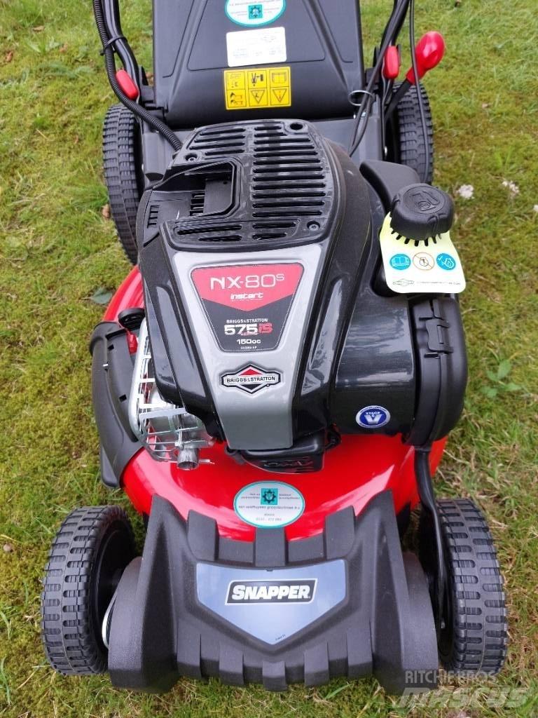 Snapper NX80 S Kosiarki mechaniczne z operatorem za maszyną