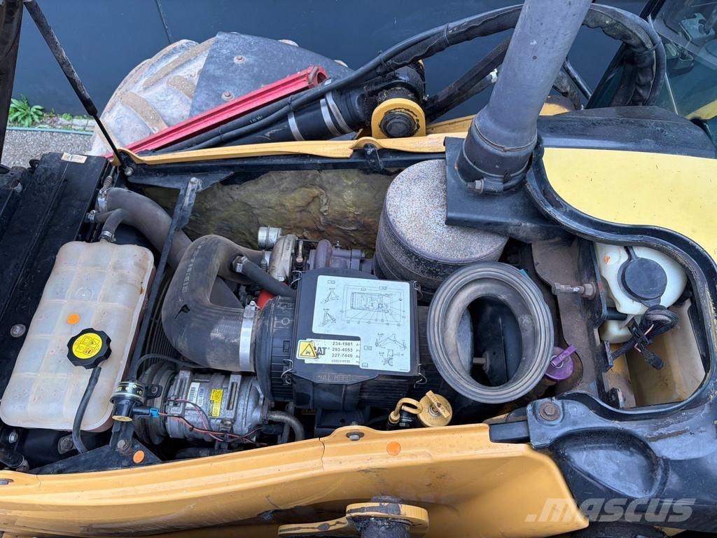 CAT 444E Koparko-ładowarki