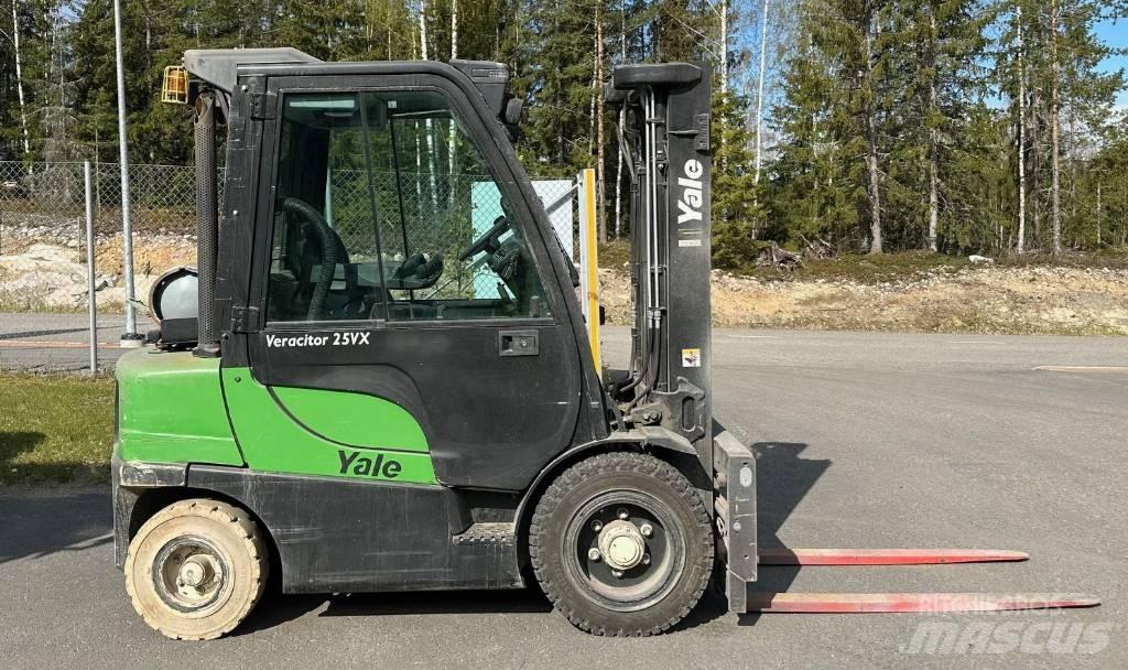 Yale GLP 25 VX Wózki LPG