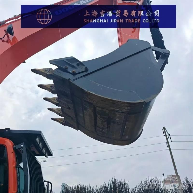 Doosan DX 225 Koparki gąsienicowe